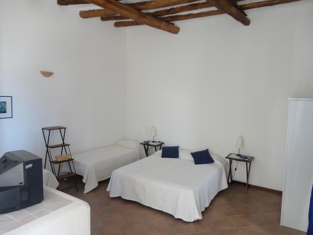 Da Marusca Apartment Santa Marina Salina Bilik gambar