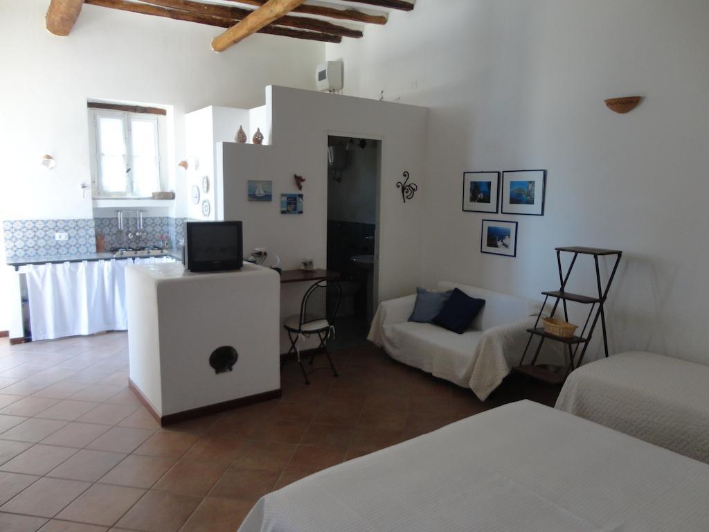 Da Marusca Apartment Santa Marina Salina Bilik gambar