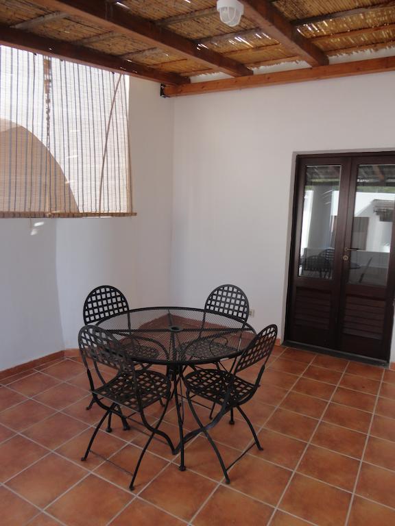 Da Marusca Apartment Santa Marina Salina Bilik gambar